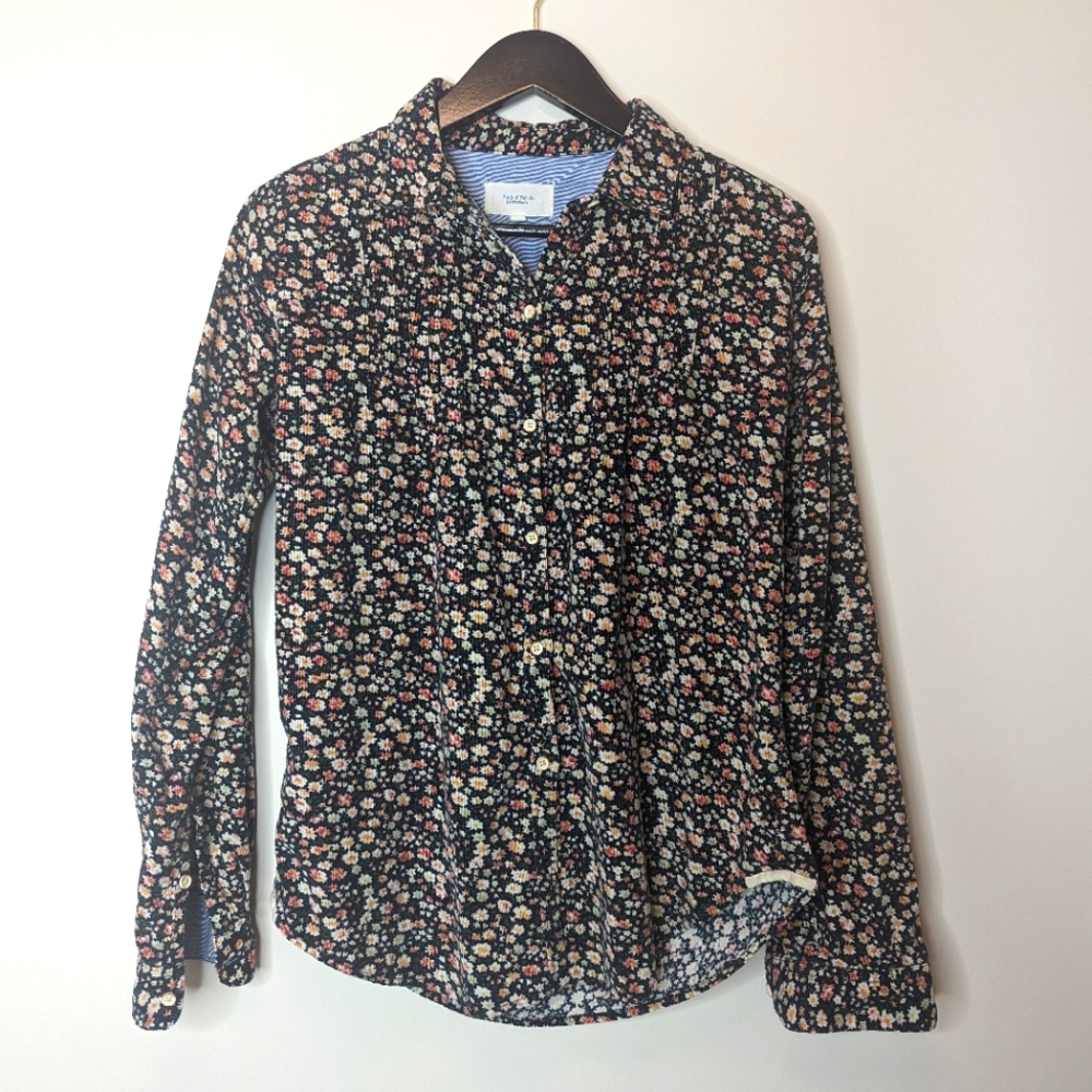 Birds of Paradis by Trovata floral button down corduroy  top S
